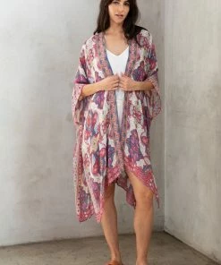 LOVESTITCH Andromeda Kimono