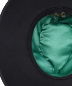 Olive & Pique Billy Black RESORT APPAREL