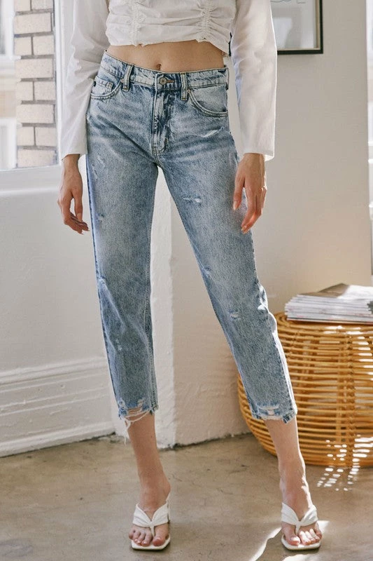 KanCan RESORT APPAREL Harvey Ultra High Rise Mom Jeans 8 KanCan RESORT APPAREL Harvey Ultra High Rise Mom Jeans