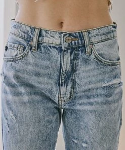 KanCan RESORT APPAREL Harvey Ultra High Rise Mom Jeans 12 KanCan RESORT APPAREL Harvey Ultra High Rise Mom Jeans