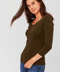 XCVI SPECKLE SCOOP NECK TEE