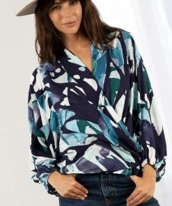 LOVESTITCH RESORT APPAREL Riptide Watercolor Kimono Top
