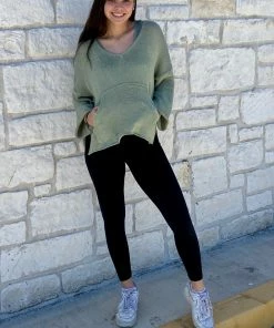 Wooden Ships RESORT APPAREL Nomad V Cotton