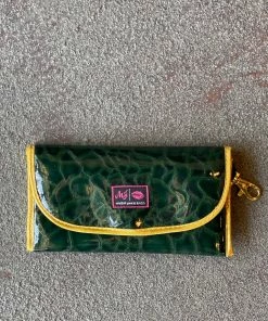Makeup Junkie Sunglass Case - Hunter Green Sleek Gator