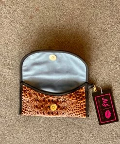 Makeup Junkie Sunglass Case - Bubble Gator Cognac