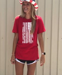 Glittering South Distressed Flag Crew Neck Red RESORT APPAREL