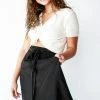 Debut TWISTED FRONT SHORT SLEEVE CROP TOP