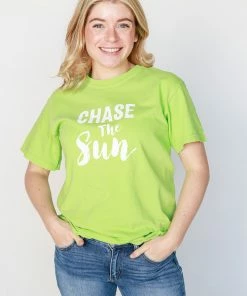 The Market Place Comfort Colors CHASE THE SUN SHORT SLEEVE LAKE LIFE