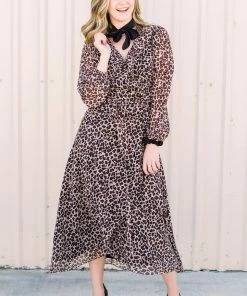 Benares HOLIDAY APPAREL Leopard Print Maxi Dress
