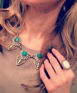 JEWELRY Chloe + Isabel Palm Royale Statement Necklace