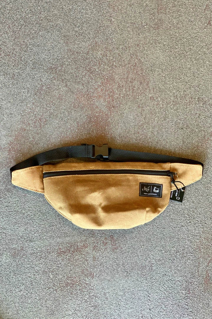 Makeup Junkie Men's Man Junk Working Man Fanny Pack 1 Makeup Junkie Men's Man Junk Working Man Fanny Pack